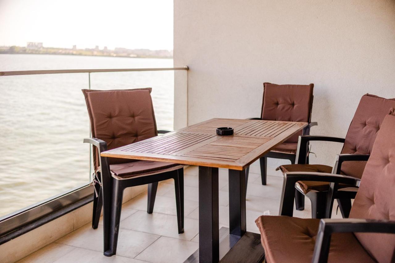 Aqua Luminita Apartment